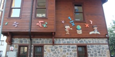 çocuk kütüphanesi