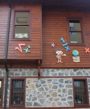 çocuk kütüphanesi