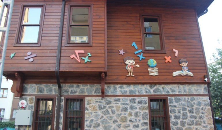 çocuk kütüphanesi