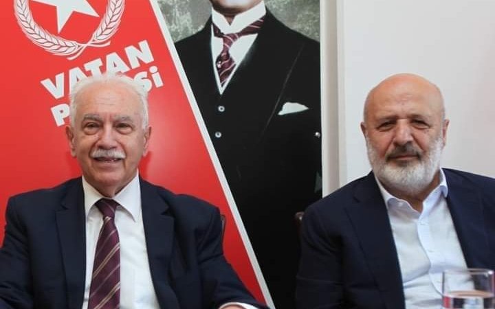 Siyaset Dibe Vurdu: Ethem Sancak ve Doğu Perinçek Kolkola!