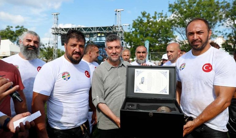 BAŞPEHLİVANLAR ŞİLE’DE ER MEYDANI’NA ÇIKIYOR