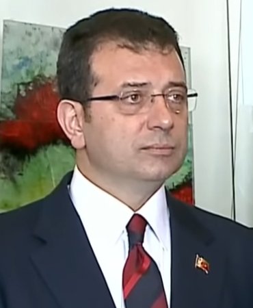 Ekrem_İmamoğlu,_27_December_2021