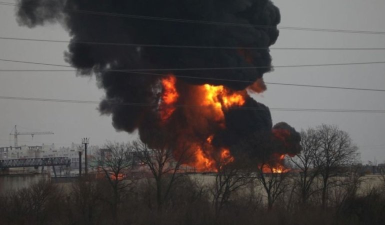 rusya-ukraynaya-ait-iha-uretim-tesislerini-vurdu-H1465204-11