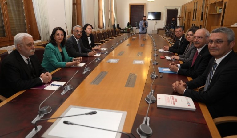 Cumhurbaşkanı Adayı Kemal KILIÇDAROĞLU Liderliğindeki Heyet HDP İle Görüştü…