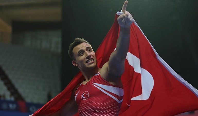 Milli Cimnastikçi Adem Asil, Avrupa Şampiyonu Oldu