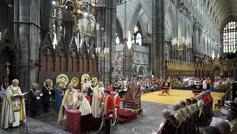 İngiltere Kralı 3. Charles Taç Giyiyor… Monarşi Karşıtı Grubun Lideri Tutuklandı!..