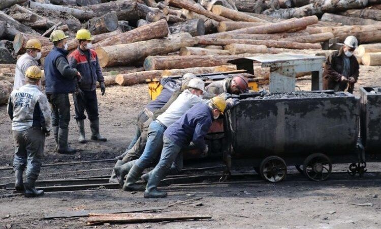 Seçim Öncesi Kamu İşçilerine % 45 Zam Yapıldı