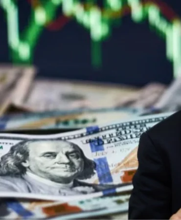 dolar-haftanin-ilk-is-gunune-rekorla-basladi-21-15996682_3118_amp