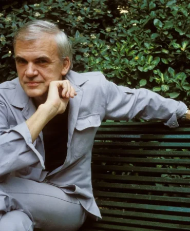 12kundera-superJumbo