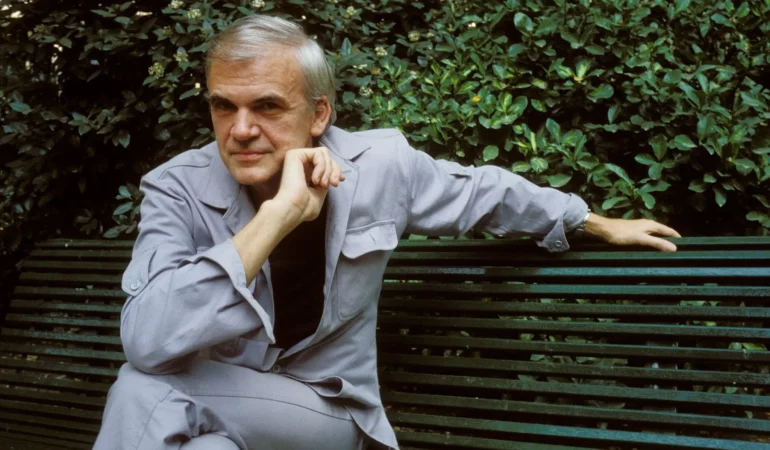 MİLAN KUNDERA 94 Yaşında Vefat Etti. “Var Olmanın Dayanılmaz Hafifliği”