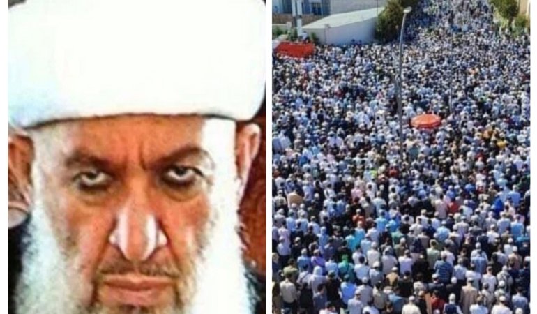 Laik Türkiye’de Menzil Tarikatı Şeyhinin Cenaze Töreninde İzdiham Yaşandı