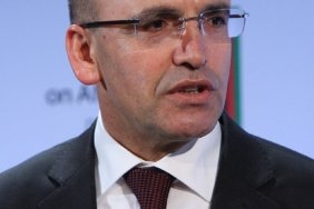 Turkey's_Minister_of_Finance_Mehmet_Simsek_(15943285911)_(cropped)