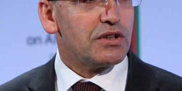 Turkey's_Minister_of_Finance_Mehmet_Simsek_(15943285911)_(cropped)