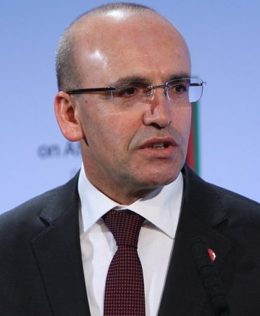 Turkey's_Minister_of_Finance_Mehmet_Simsek_(15943285911)_(cropped)