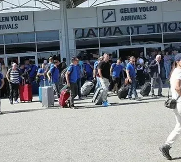 ruslar-apart-otelleri-doldurdu-1664847631