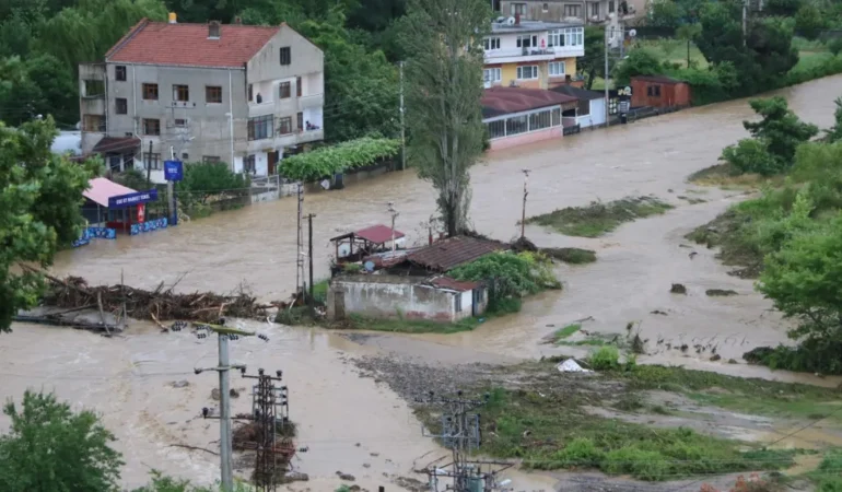 Karadeniz’de Sel Felaketi