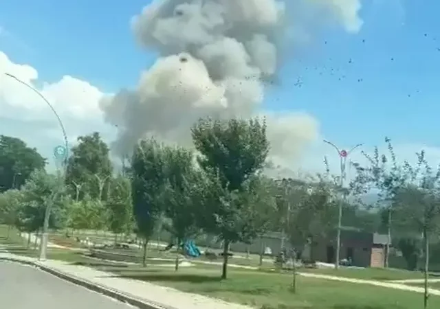 Kocaeli’deki TMO deposunda patlama! Derince Limanı’ndan dumanlar yükseldi, yaralılar var
