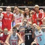 806x378-yunanistan-0-3-turkiye-mac-sonucu-ozet-filenin-sultanlari-4te-4-yapti-1692808134083