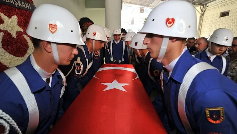 Pençe Kilit bölgesindeki harekatta 5 ŞEHİT