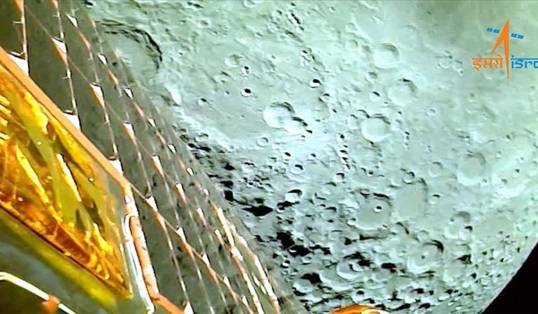 Hindistan’ın uzay aracı Chandrayaan 3, Ay’a iniş yaptı! Hindistan başarısını kutluyor…