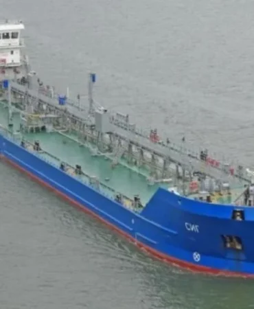 ukrayna-ida-ile-rus-ordusuna-yakit-tasiyan-tankeri-vurdu-1691219053-22-x750