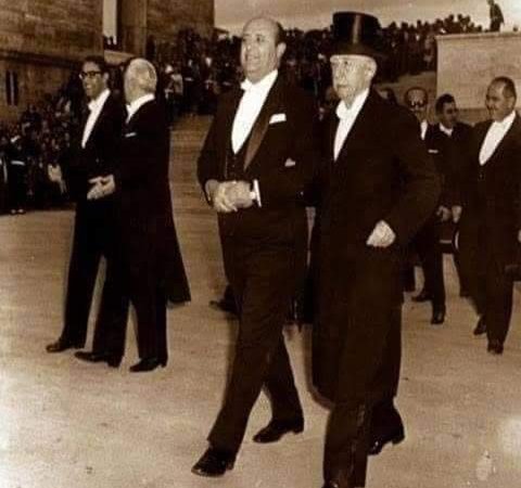 Vecdet Öz: SİYASET, KONUŞMA DEĞİL NETİCE ALMA SANATIDIR!
