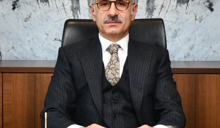 Ulaştırma Bakanı URALOĞLU: Ankara-İzmir arası 3.5 saate inecek