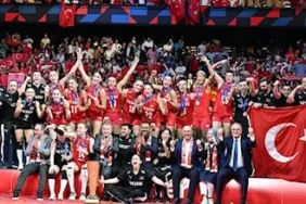 canli-izle-turkiye-sirbistan-final-maci-filenin-sultanlari-a-milli-kadin-voleybol-takimi-1