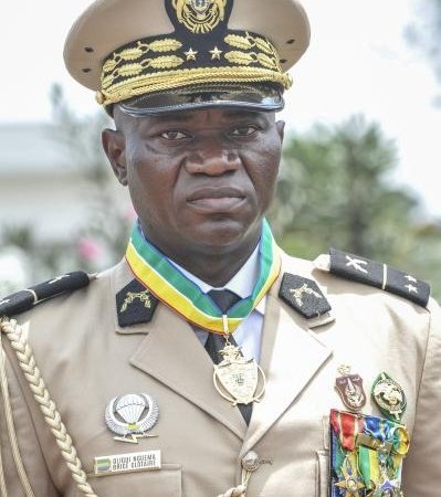 Gabon’da yönetime el koyan General Nguema, yolsuzluğa karşı uyardı