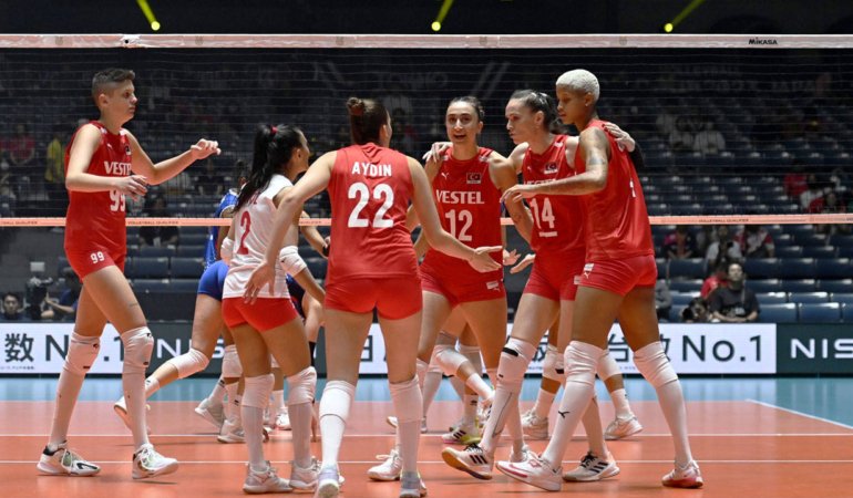 filenin-sultanlari-olimpiyat-yolunda-3-te-3-yapti (1)