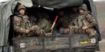 son-dakika-karabagdaki-ermeni-ayrilikcilar-6-zirhli-arac-ve-800den-fazla-silahi-teslim-etti-hH3Wjwb7