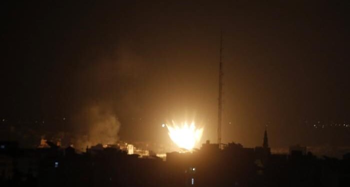 İsrail-Suriye arasında top atışları!