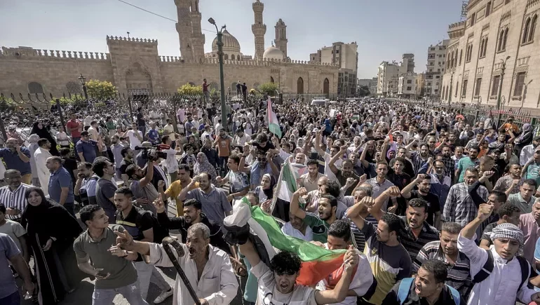 Dünya genelinde, cuma namazı sonrası Filistin’e destek gösterileri yapıldı