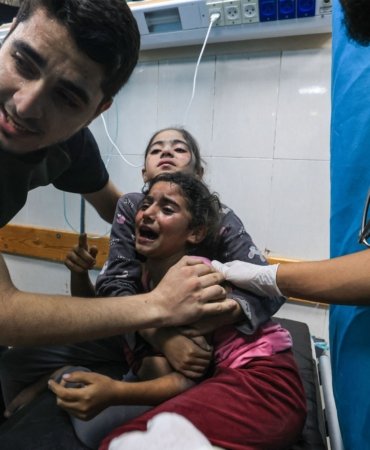 injured-palestinians-received-treatment-gaza-hospital