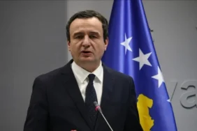 kosova-basbakani-albin-kurti-kosovali-sirplar-sirbistanin-vesaye_4e94d256__w1200xh675