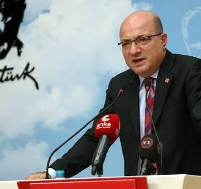 Adaylıktan çekilen İLHAN CİHANER açıklama yaptı: Kurultay süreci, yalnızca 2 kişinin yarıştığı “siyasetsiz” bir psikolojik savaşa dönüştürülmüştür!