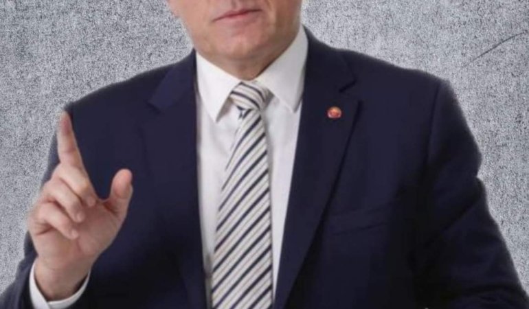 BİR ÜLKEYİ ELE GEÇİRMEK Mİ İSTİYORSUN.?