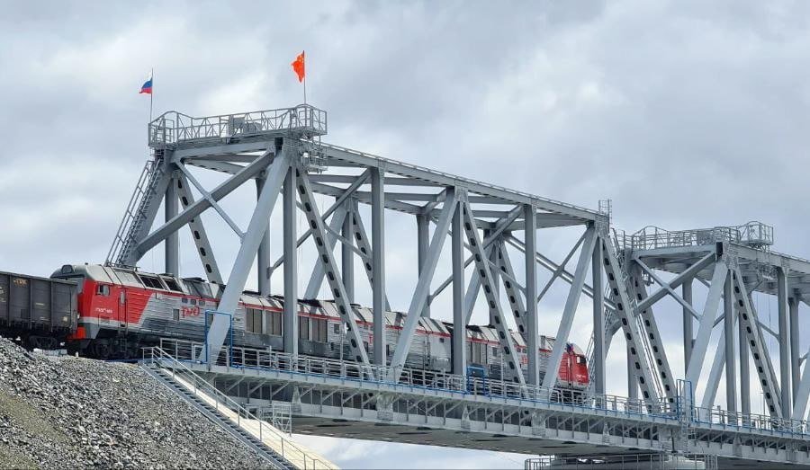 China-Russia-railway-bridge