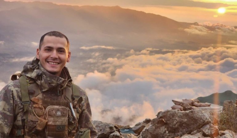 Pençe-Kilit Operasyonu bölgesinde şehit olan Piyade Teğmen Eril Alperen Emir, son yolculuğuna uğurlandı