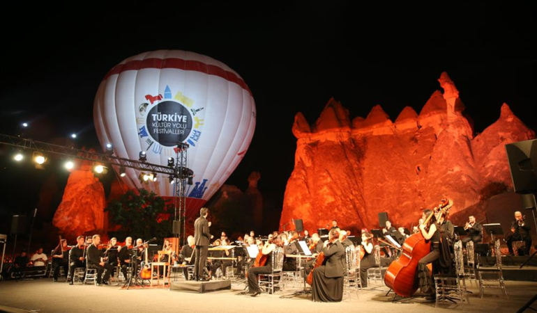 TÜRKİYE KÜLTÜR YOLU FESTİVALLERİ AVRUPA’NIN EN SEÇKİN FESTİVALLERİ ARASINA GİRDİ
