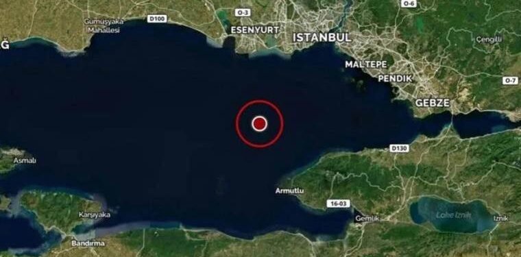 Marmara Denizi’nde 3.7 büyüklüğünde deprem oldu. İstanbul, Bursa ve Tekirdağ’da hissedildi