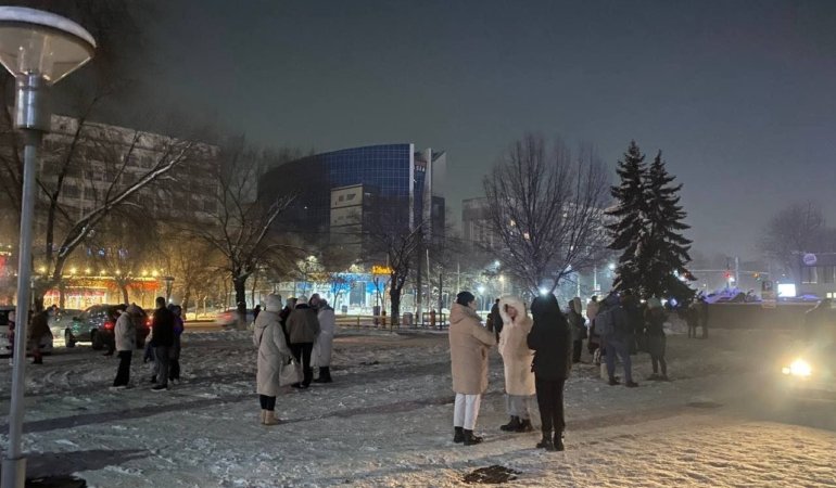 Kırgızistan-Sincan sınırında 7 büyüklüğünde DEPREM meydana geldi! Kazakistan’da da hissedilen depremde…