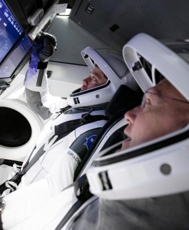 SpaceX-Crew-Dragon-03
