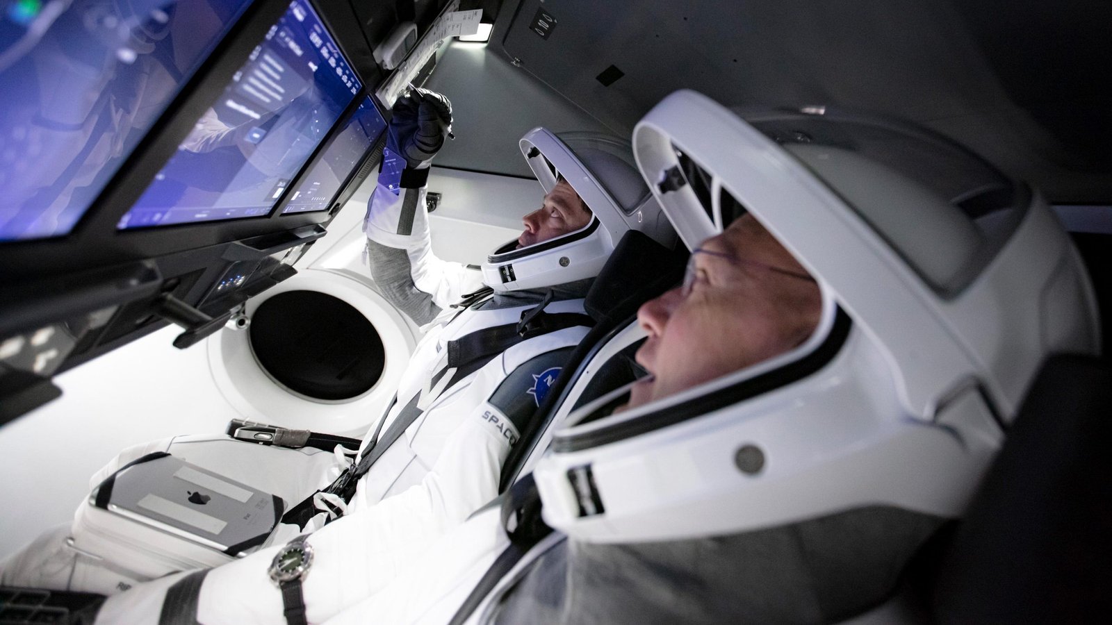 SpaceX-Crew-Dragon-03