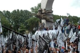 hizb-ut-tahrir-yaklasik-2-bin-kisinin-katildi-7433610_x_amp