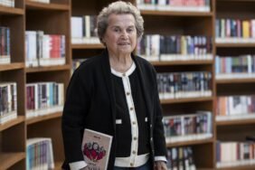 mona-roza-aa-2164253