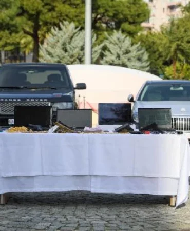 sibergoz-14-operasyonlarinda-120-supheli-yakalandi-2-1705057203