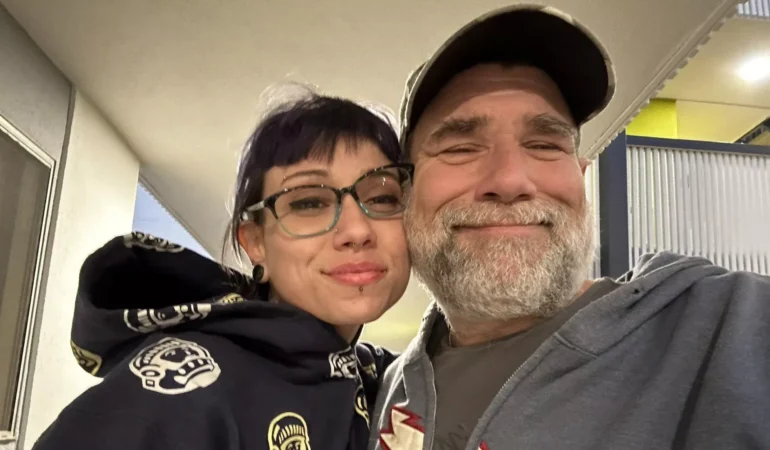 Seks tacirleri tarafından kaçırılan kızını 8 yıl aradıktan sonra Meksika’da buldu. ABD’li baba 14 yaşında kaçırılan kızını…