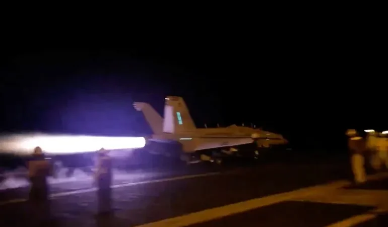 2024-01-12T041200Z_652915473_RC23G5A5HV93_RTRMADP_3_ISRAEL-PALESTINIANS-YEMEN-STRIKE-1706913384