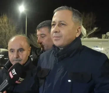 9-isci-toprak-altinda-kurtarma-calismalari-suruyor-habermeydan